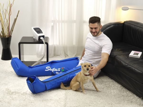 Tecnosix PR-TH pressotherapie is een pneumatisch lucht compressiesysteem met hond